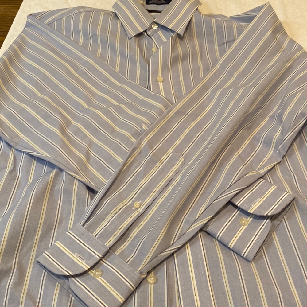 Men’s long sleeve shirt
